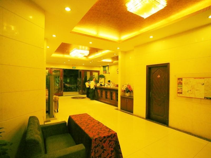 Greentree Inn Guizhou Guiyang Xiaoshizi Business Hotel Guiyang (Guizhou) Bagian luar foto