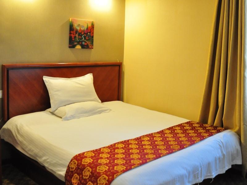 Greentree Inn Guizhou Guiyang Xiaoshizi Business Hotel Guiyang (Guizhou) Bagian luar foto