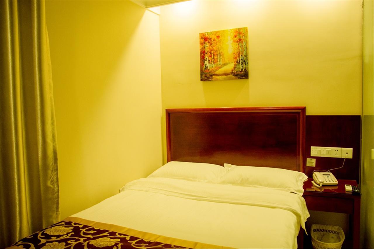 Greentree Inn Guizhou Guiyang Xiaoshizi Business Hotel Guiyang (Guizhou) Bagian luar foto