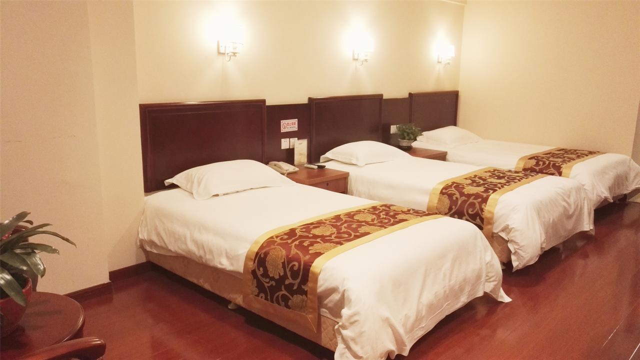 Greentree Inn Guizhou Guiyang Xiaoshizi Business Hotel Guiyang (Guizhou) Bagian luar foto